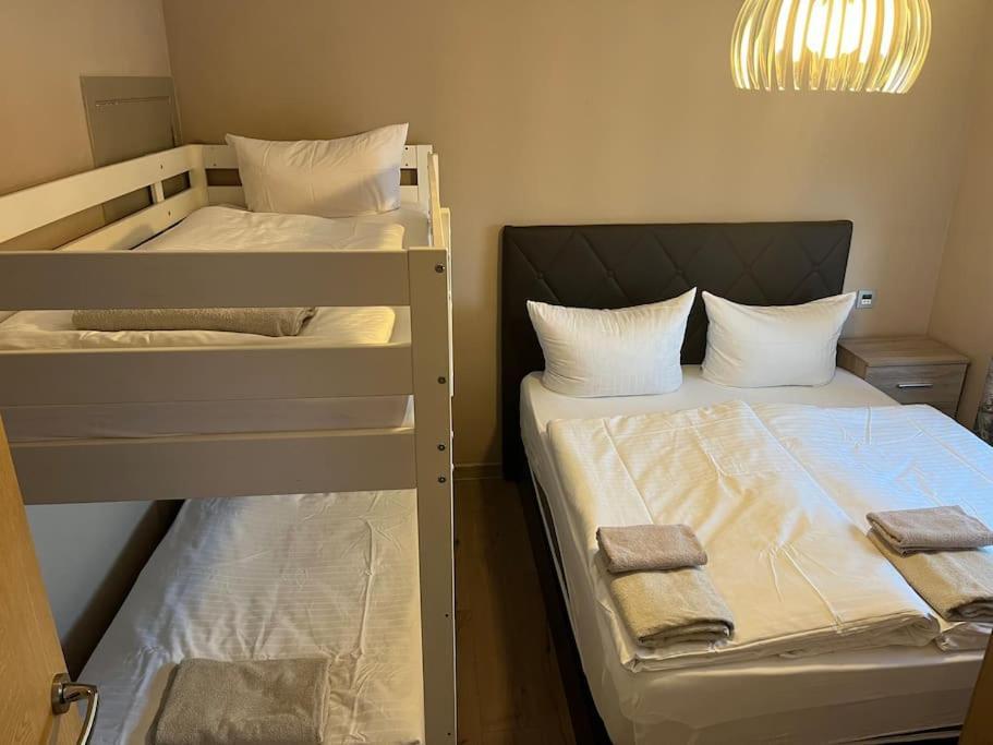 Villa Nadiya App Pool, Parking Torrevieja Eksteriør billede